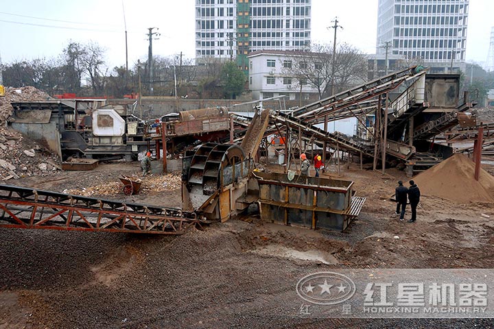 建筑垃圾粉碎现场