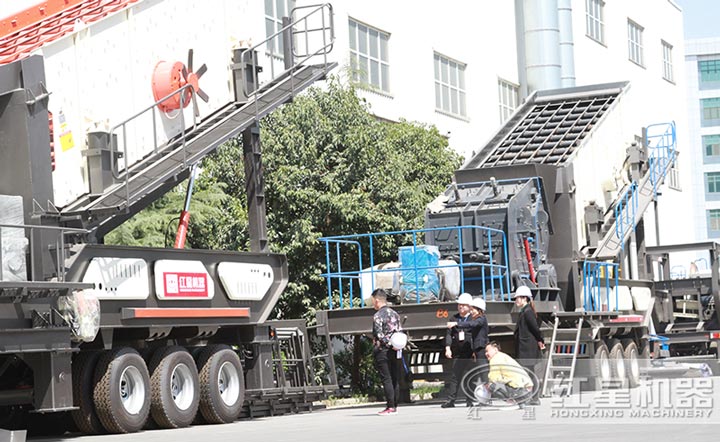 客户来厂考察建筑垃圾破碎机